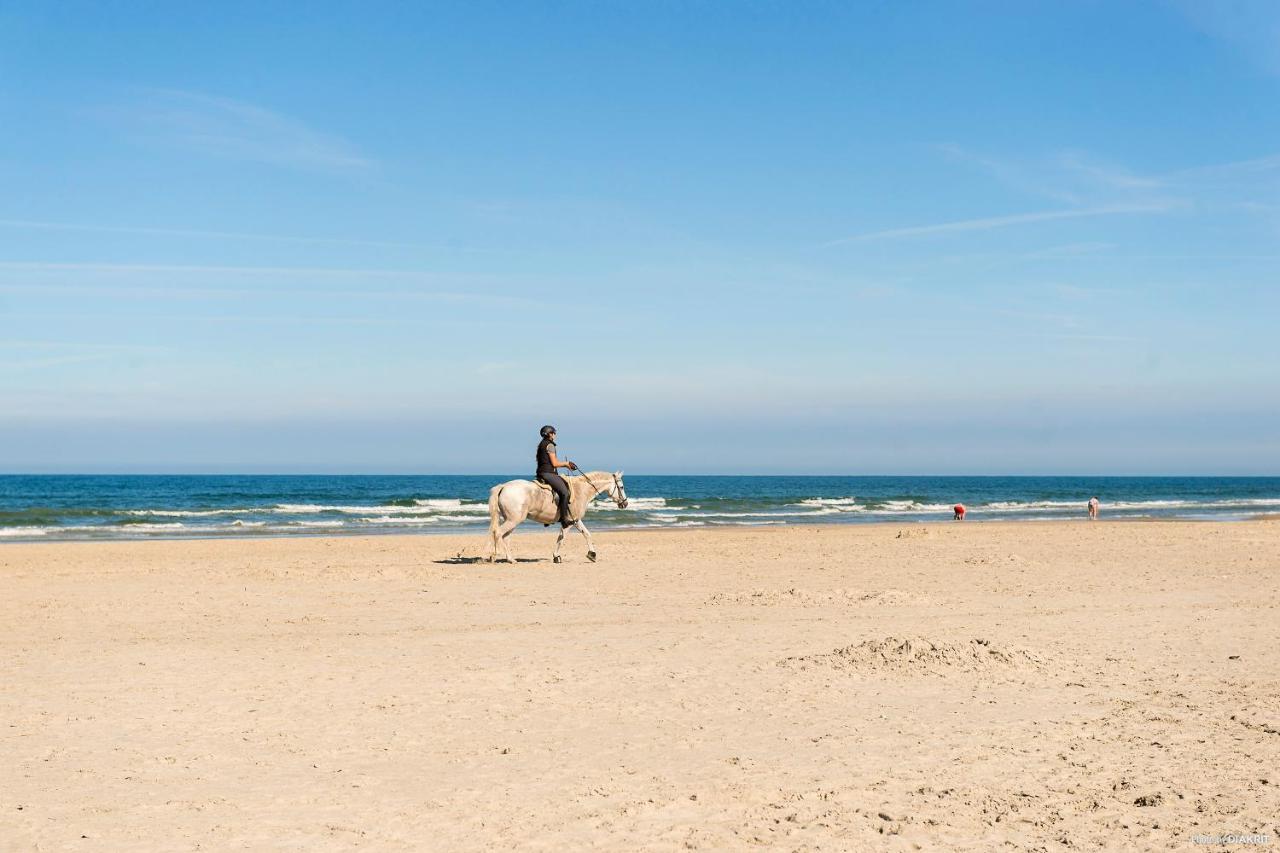 First Camp Lakolk Strand Camping Екстер'єр фото